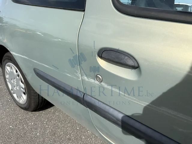 Renault clio iii 1 2i 16v eco generique, 2002 - afbeelding 20 van  32