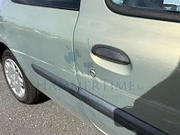 Renault clio iii 1 2i 16v eco generique, 2002 - afbeelding 20 van  32