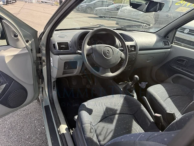 Renault clio iii 1 2i 16v eco generique, 2002 - afbeelding 32 van  32