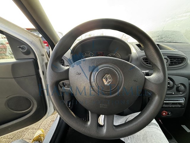 Renault clio iii 1.2i 16v authentique, 2008 - afbeelding 8 van  33