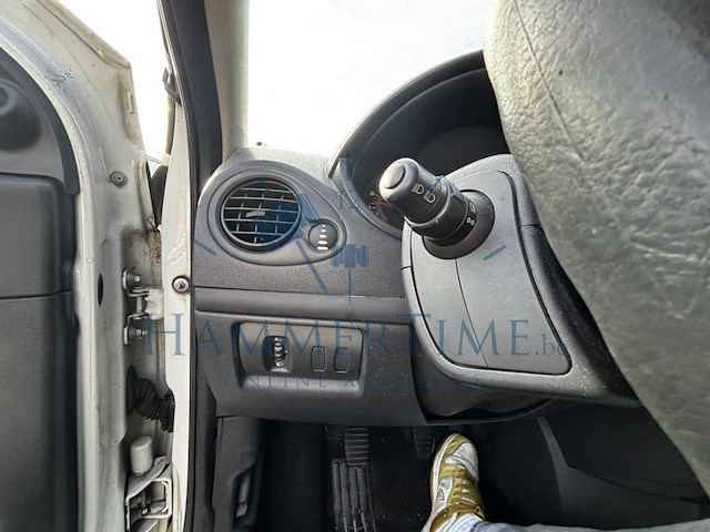 Renault clio iii 1.2i 16v authentique, 2008 - afbeelding 9 van  33