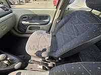 Renault clio iii 1.2i 16v community black 75, 2010 - afbeelding 18 van  43