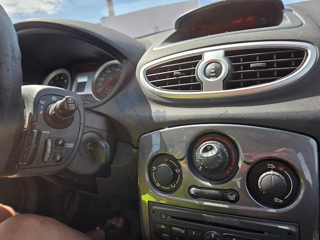 Renault clio iii phase 1.2i expression 75, 2011 - afbeelding 17 van  43