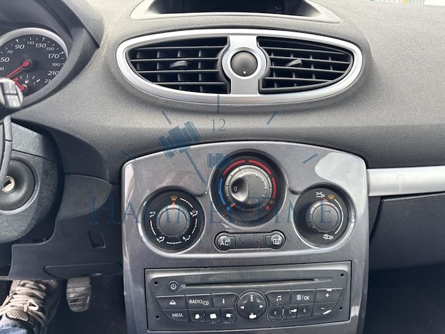 Renault clio iii phase ii 1.5 dci ice-watch fap, 2011 - afbeelding 7 van  27
