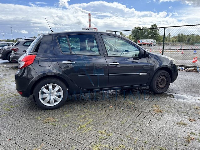 Renault clio iii phase ii 1.5 dci ice-watch fap, 2011 - afbeelding 22 van  27