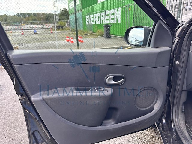Renault clio iii phase ii 1.5 dci ice-watch fap, 2011 - afbeelding 27 van  27
