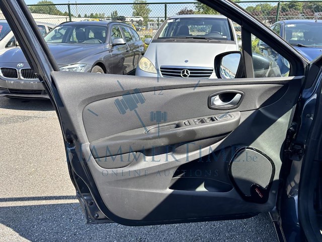Renault clio iv 1.2 tce energy limited edc 118 at, 2018 - afbeelding 36 van  36