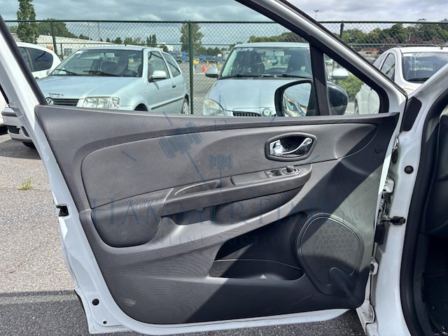 Renault clio iv 1.5 dci expression, 2013 - afbeelding 40 van  40