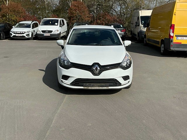Renault clio personenauto - afbeelding 10 van  13