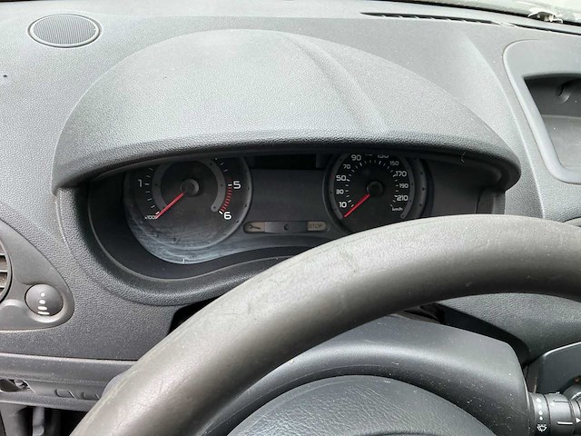 Renault clio personenauto - afbeelding 11 van  12