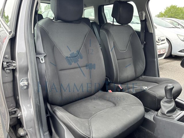 Renault clio sw iv 0.9 tce energy business (fleet), 2015 - afbeelding 19 van  35