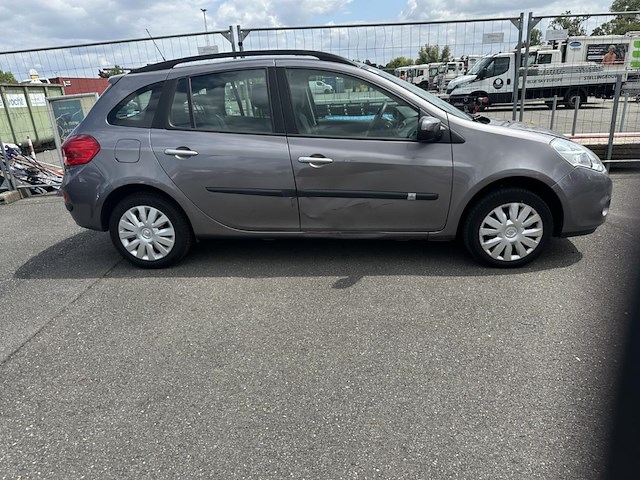 Renault clio sw phase ii 1.2 tce expression,2010 - afbeelding 32 van  37