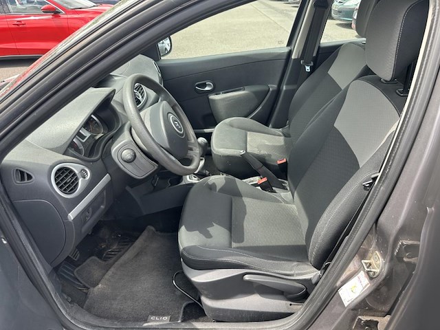 Renault clio sw phase ii 1.2 tce expression,2010 - afbeelding 36 van  37