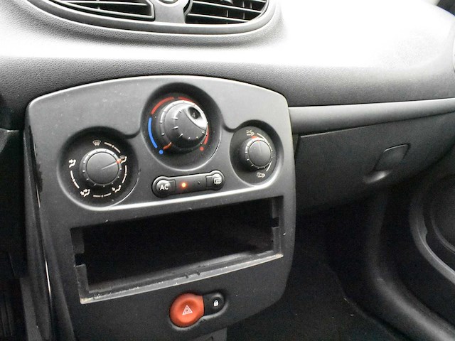 Renault clio - afbeelding 8 van  38