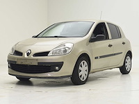 Renault clio - afbeelding 1 van  38