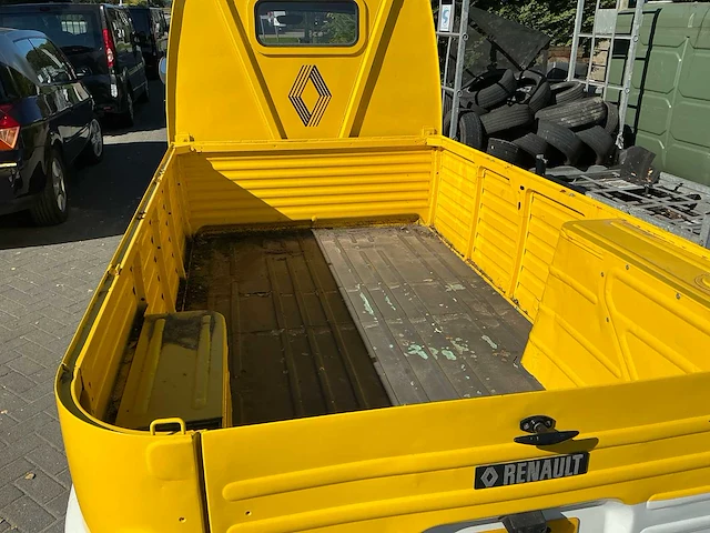 Renault estafette oldtimer - afbeelding 5 van  16