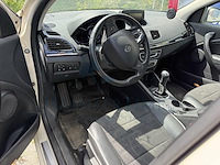 Renault fluence 1 6i dynamique, 2013 - afbeelding 28 van  30
