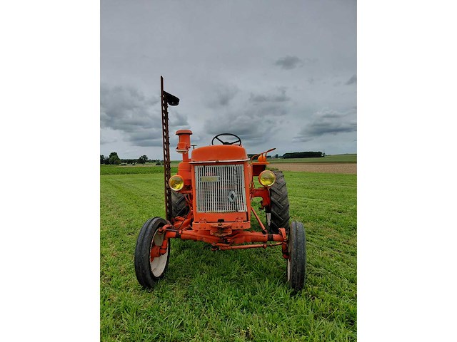 Renault junior vintage tractor - afbeelding 2 van  5