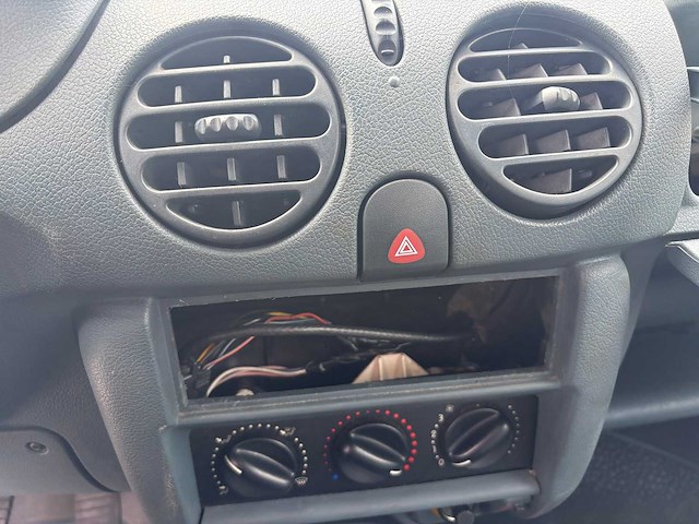 Renault kango - car - 1998 - afbeelding 2 van  13