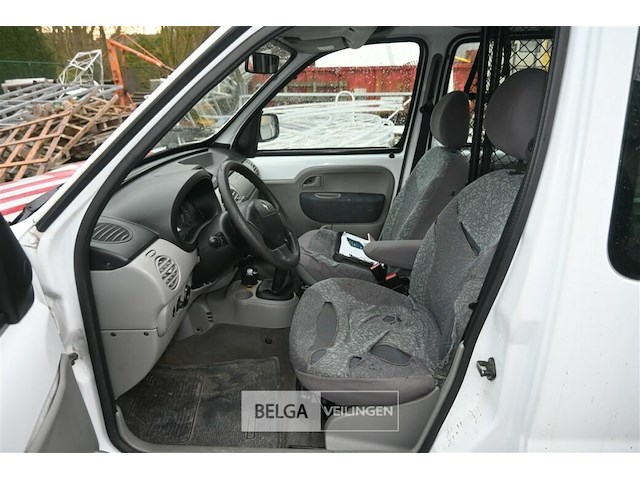 Renault kangoo lichte vrachtwagen - afbeelding 22 van  23