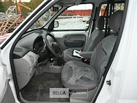 Renault kangoo lichte vrachtwagen - afbeelding 22 van  23