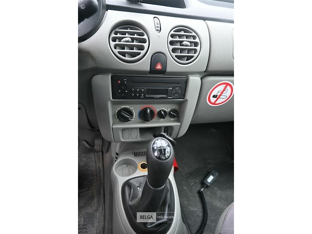 Renault kangoo lichte vrachtwagen - afbeelding 23 van  23