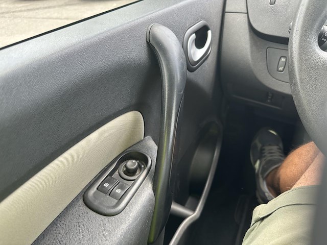 Renault kangoo phase ii 1.6i zen,2013 - afbeelding 4 van  31