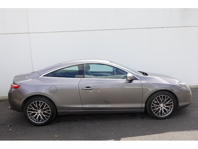 Renault laguna coupé - afbeelding 19 van  24