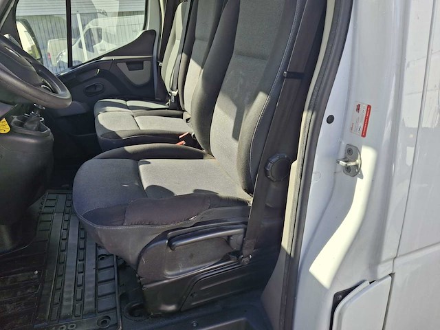 Renault master 2300 dci - afbeelding 9 van  30