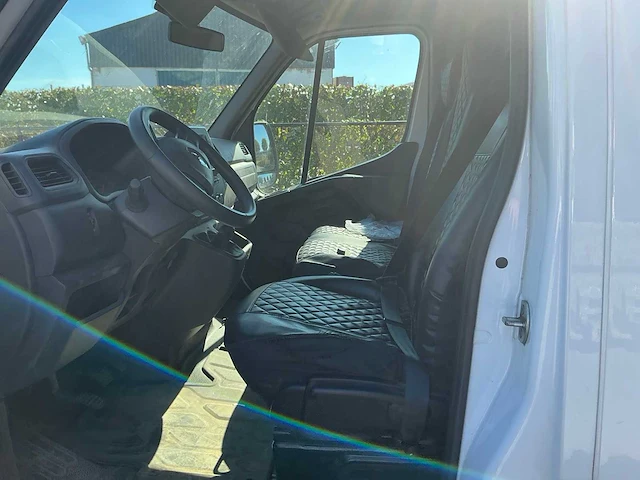 Renault master lichte vrachtwagen met open laadbak - afbeelding 15 van  15