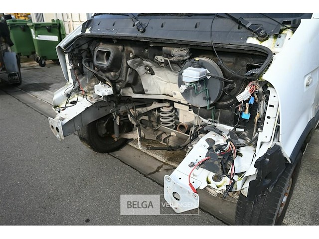 Renault master lichte vrachtwagen zonder motor - afbeelding 13 van  19