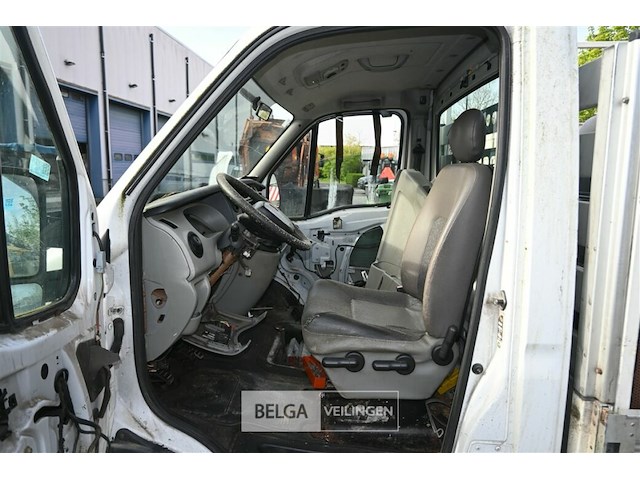 Renault master lichte vrachtwagen zonder motor - afbeelding 15 van  19