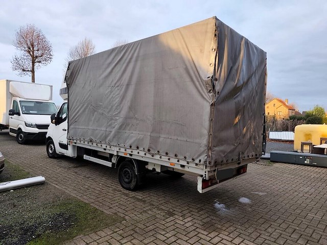 Renault master met oekrains kenteken, chassisnummer vf1vb000157522021 zonder sleutels en zonder boorddocumenten (werking onbekend) - afbeelding 2 van  10