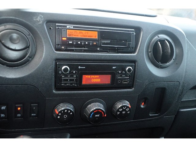 Renault master met oekrains kenteken, chassisnummer vf1vb000259832313, met 1 sleutel en zonder boorddocumenten - afbeelding 11 van  33