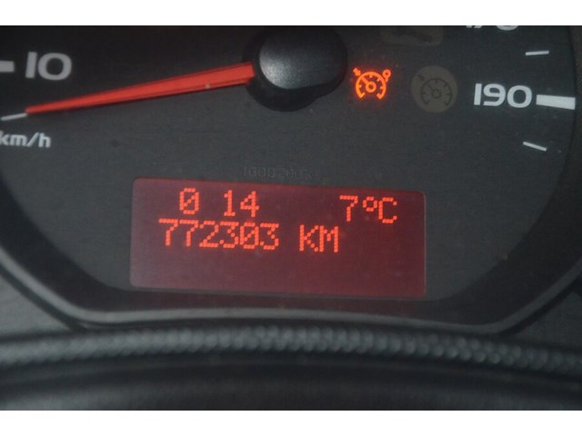 Renault master met oekrains kenteken, chassisnummer vf1vb000259832313, met 1 sleutel en zonder boorddocumenten - afbeelding 14 van  33