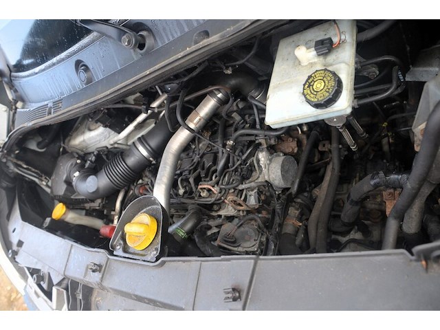 Renault master met oekrains kenteken, chassisnummer vf1vb000259832313, met 1 sleutel en zonder boorddocumenten - afbeelding 18 van  33