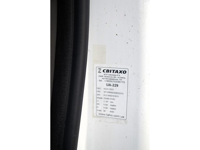 Renault master met oekrains kenteken, chassisnummer vf1vb000259832313, met 1 sleutel en zonder boorddocumenten - afbeelding 19 van  33