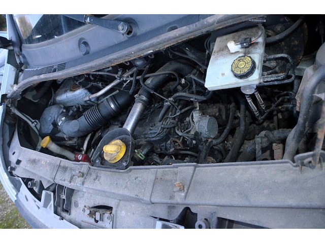 Renault master met oekrains kenteken, chassisnummer vf1vbu4z255772429, bouwjaar 11/06/2019, met 1 sleutel en boorddocumenten - afbeelding 11 van  32