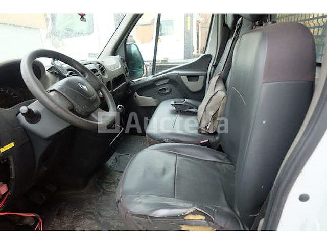 Renault master oplaadwagen (2014-220,221 km) - afbeelding 11 van  32