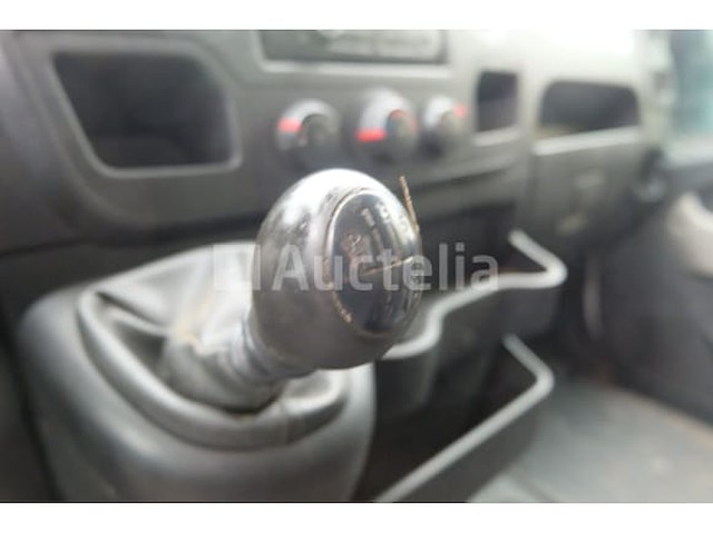 Renault master oplaadwagen (2014-220,221 km) - afbeelding 12 van  32