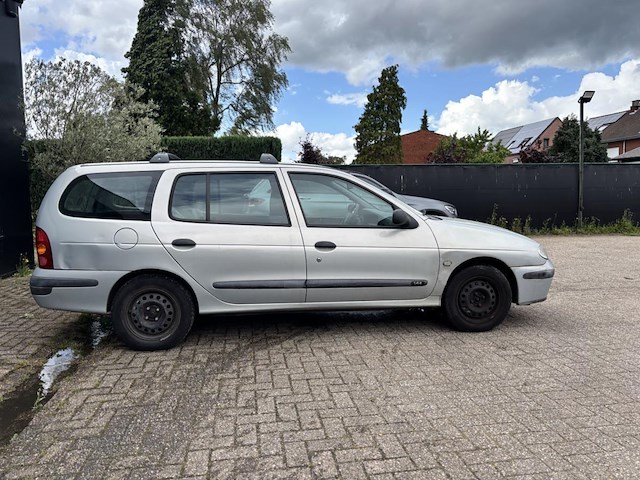 Renault megane, 1999 - afbeelding 29 van  34