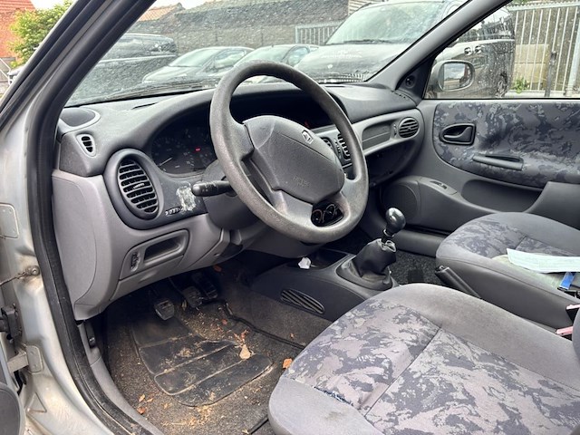 Renault megane, 1999 - afbeelding 3 van  34