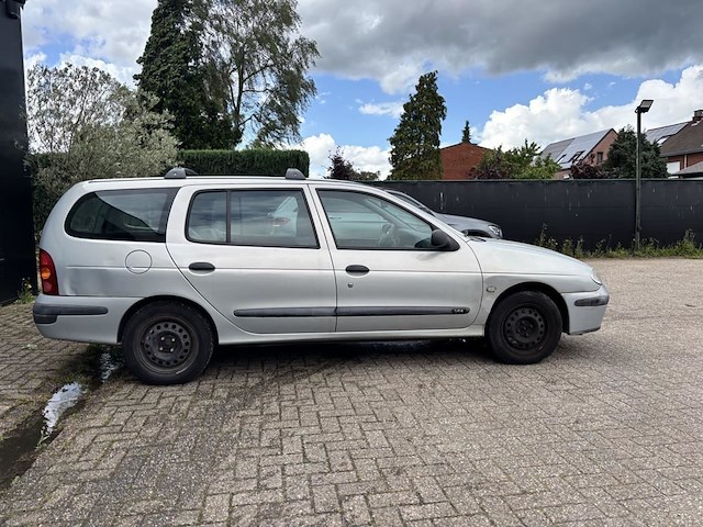 Renault megane, 1999 - afbeelding 29 van  34