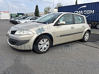Renault megane berline 2 phase ii 1.6i 16v dynamique, 2006 - afbeelding 1 van  51