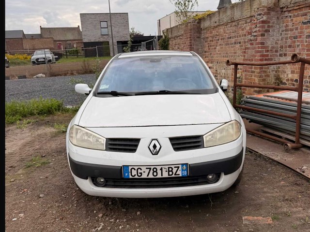 Renault megane car - afbeelding 1 van  6