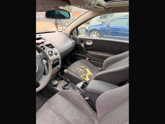 Renault megane car - afbeelding 6 van  6