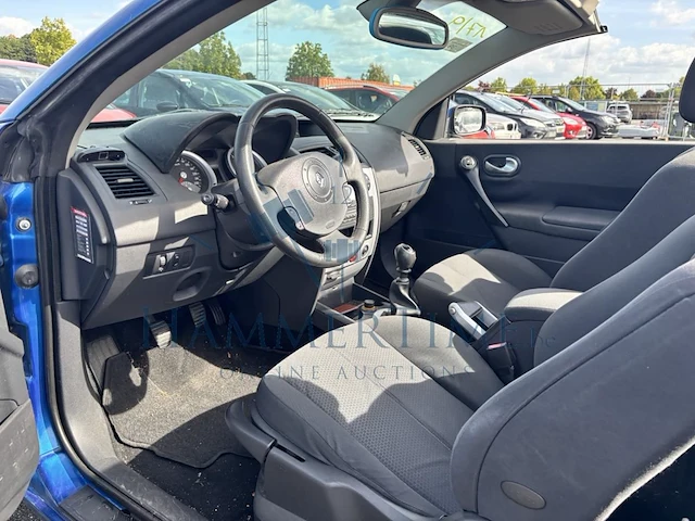 Renault megane coupe cabriolet 1 6i 16v authentique confort, 2004 - afbeelding 3 van  37