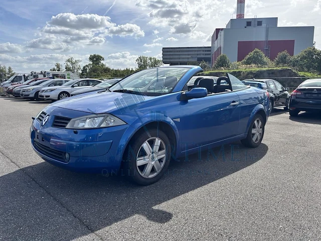 Renault megane coupe cabriolet 1 6i 16v authentique confort, 2004 - afbeelding 1 van  37