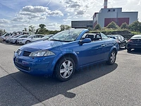 Renault megane coupe cabriolet 1 6i 16v authentique confort, 2004