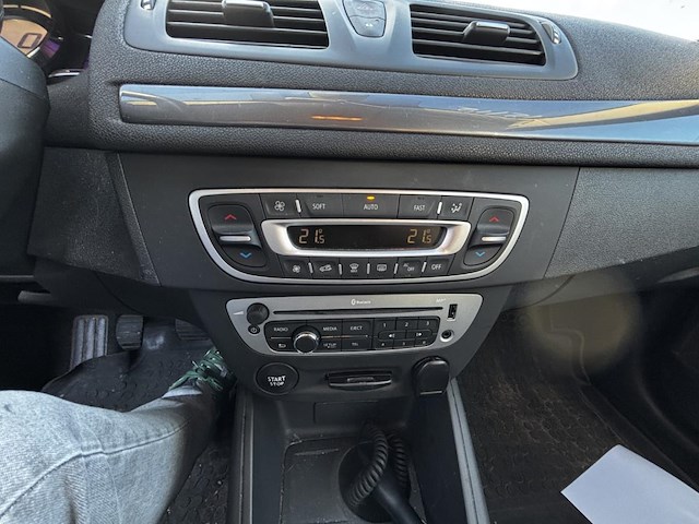 Renault megane limited tce 115 energy, 2014 - afbeelding 3 van  28